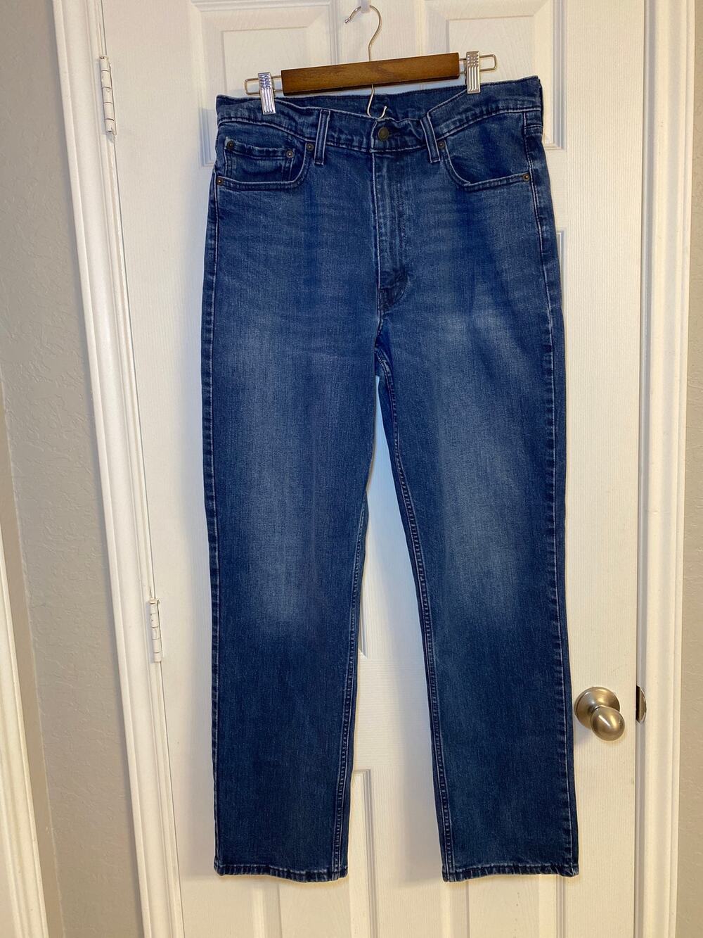 Levi’s 550 Relaxed Fit Jeans Men’s 36x32 Blue Medium Wash Denim